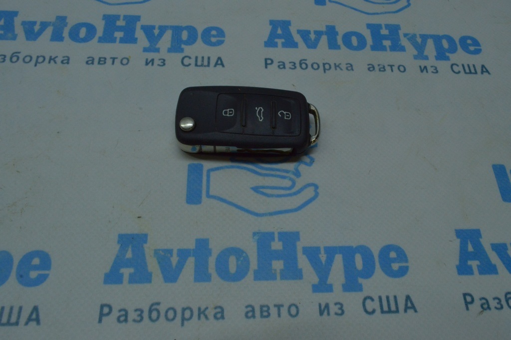 Ключ VW Tiguan 12-17 4 кнопки, раскладной (08)