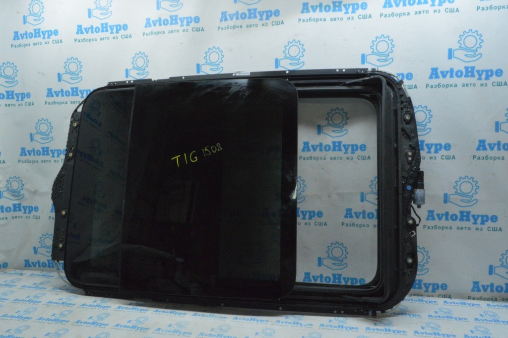 Люк в сборе VW Tiguan 09-17 панорама (08) поведена