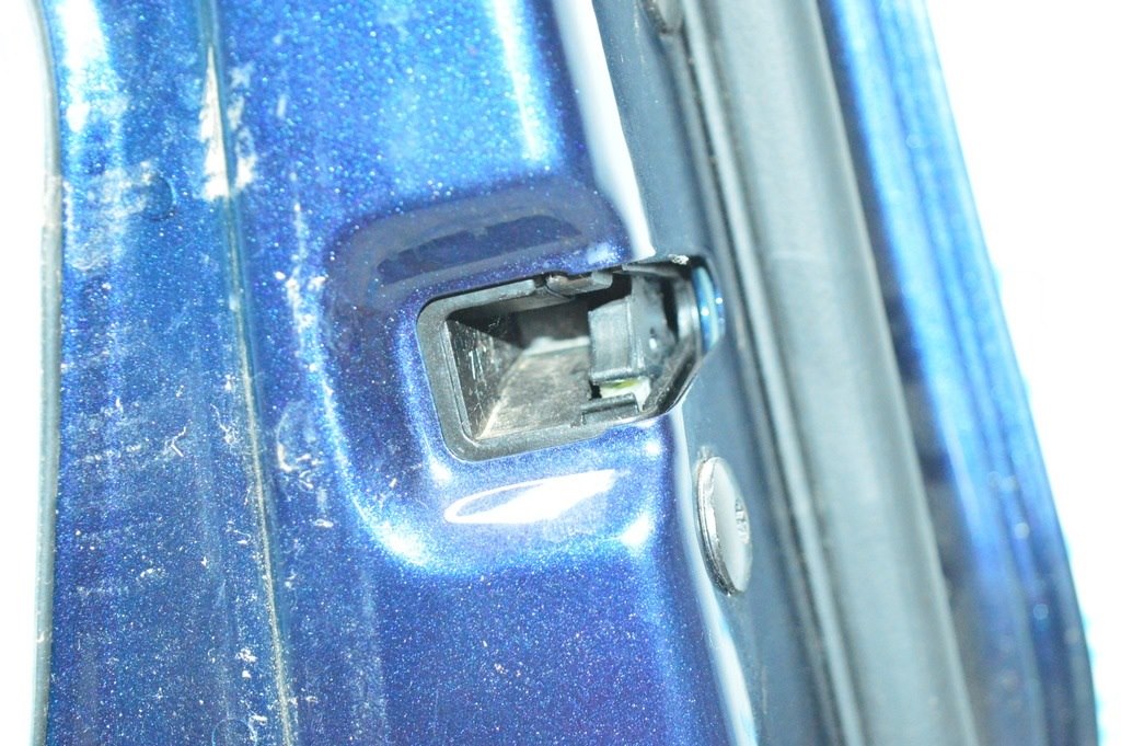 Замок двери перед лев VW Tiguan 09-17