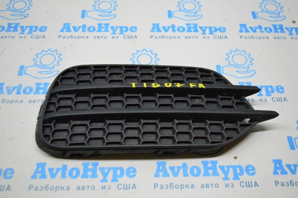 Решетка бампера прав VW Tiguan 12-17 рест без птф