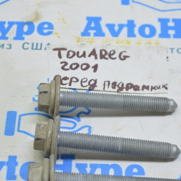 Болт крепления переднего подрамника 2 штуки VW Touareg 18- М12х90мм