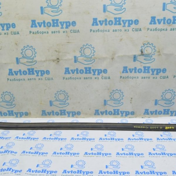 Уплотнитель решетки дворников VW Touareg 18-