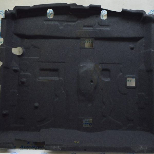 Облицовка ниши запасного колеса VW Touareg 18- черн