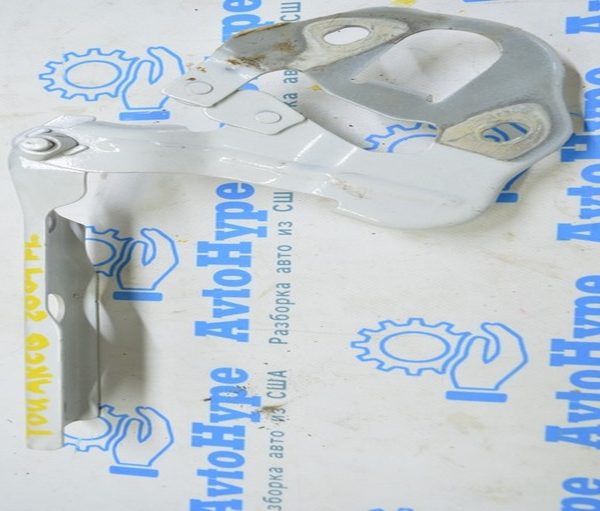 Петля капота левая VW Touareg 18-