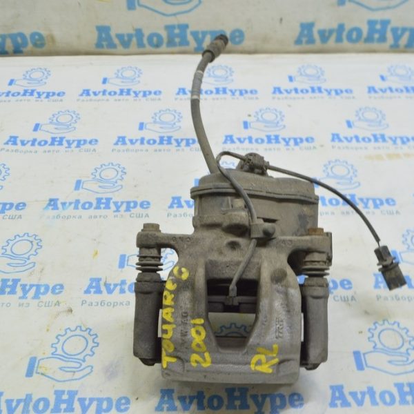 Шланг тормозной зад лев VW Touareg 18- (01)