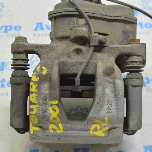 Датчик износа колодок зад лев VW Touareg 18- (01)