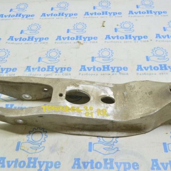 Рычаг нижний под пружину зад прав VW Touareg 18- (01)