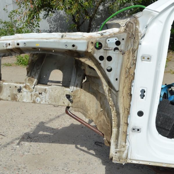 Четверть передняя левая VW Touareg 18- белая (01)