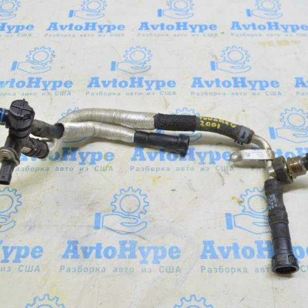 Датчик давления топлива с магистралью VW Touareg 18- 3.0d