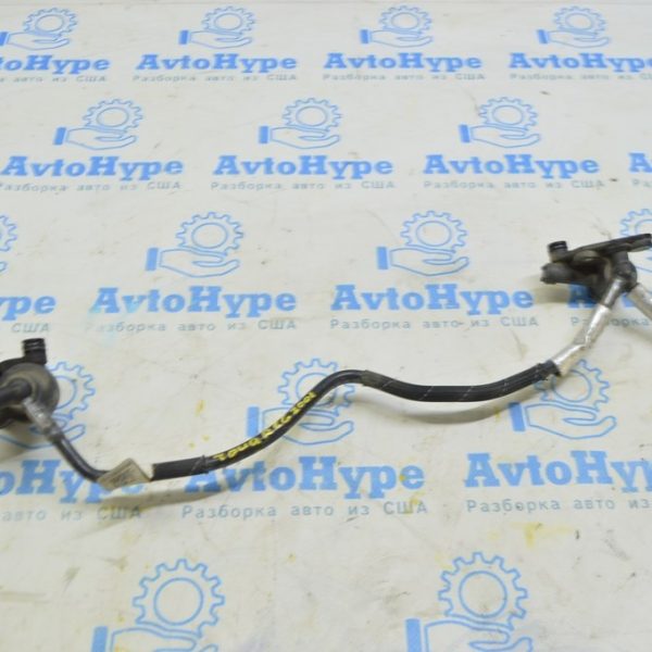 Трубка системы охлаждения VW Touareg 18- 3.0d на термостат, в сборе