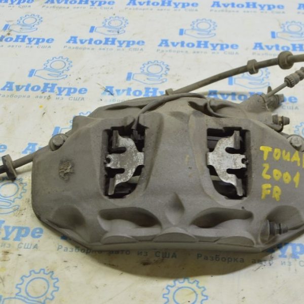 Шланг тормозной перед прав VW Touareg 18- (01)