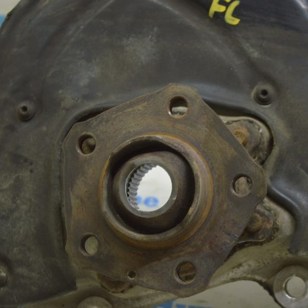 Ступица перед лев VW Touareg 18- (01)