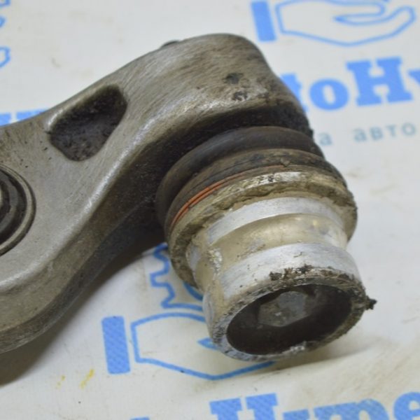 Шаровая опора перед лев VW Touareg 18- (01)