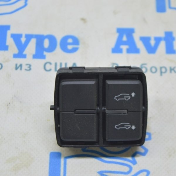 Кнопки регулировки высоты VW Touareg 18- черн, в багажнике