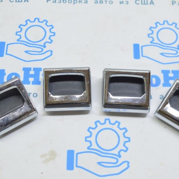 Крючок фиксатор багажника VW Touareg 18-