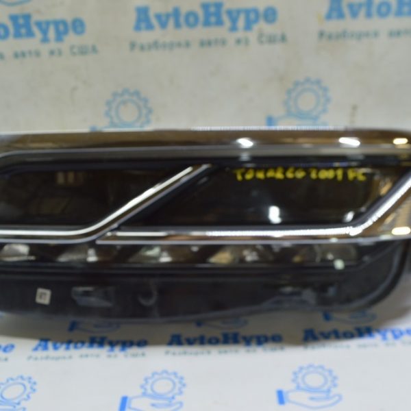 Фары передние в сборе комплект VW Touareg 18- LED Matrix черная с хром (01)