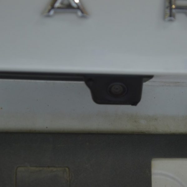 Камера заднего вида VW Touareg 18- с ручкой открытия багажника (01)