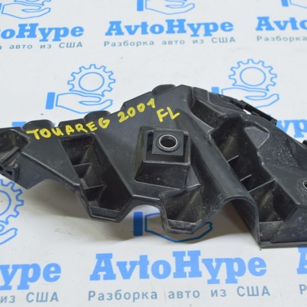 Крепление переднего бампера левое VW Touareg 18- 760807183B