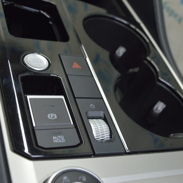 Крутилка регулировки громкости мульмиедия VW Touareg 18- алюминий