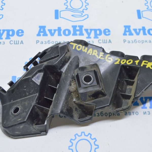 Крепление переднего бампера правое VW Touareg 18- 760807184B