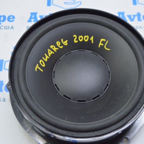 Динамик дверной перед лев VW Touareg 18- низкочастотный