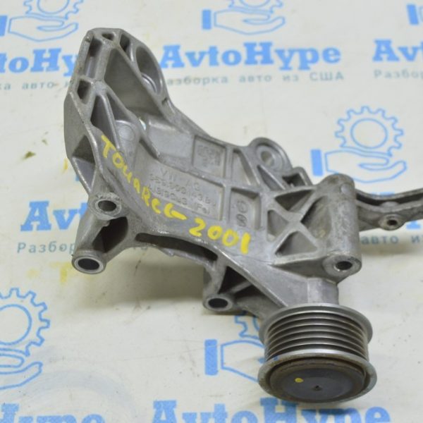 Кронштейн генератора VW Touareg 18- 3.0d