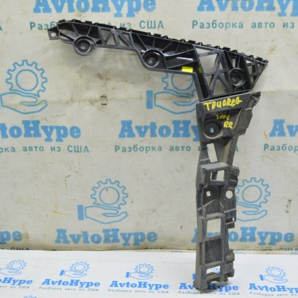 Крепление заднего бампер верх правое VW Touareg 18-