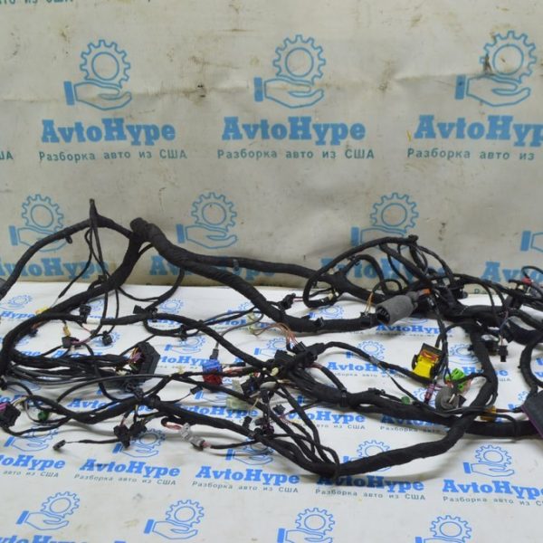 Проводка подторпедная VW Touareg 18- (01)
