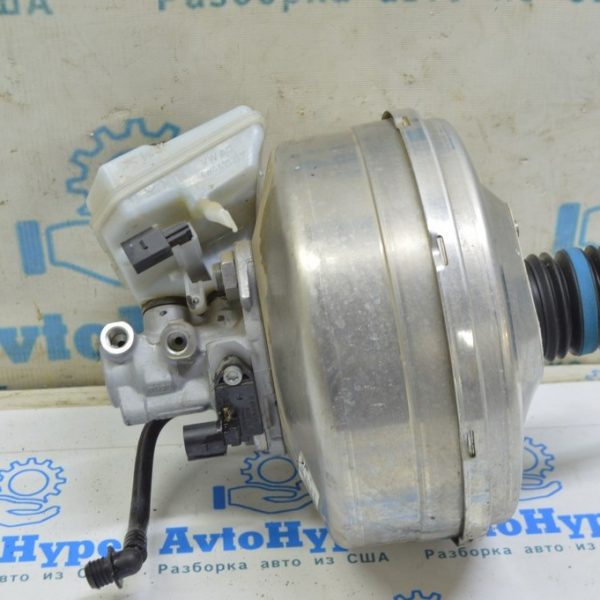 Вакуумный усилитель VW Touareg 18-