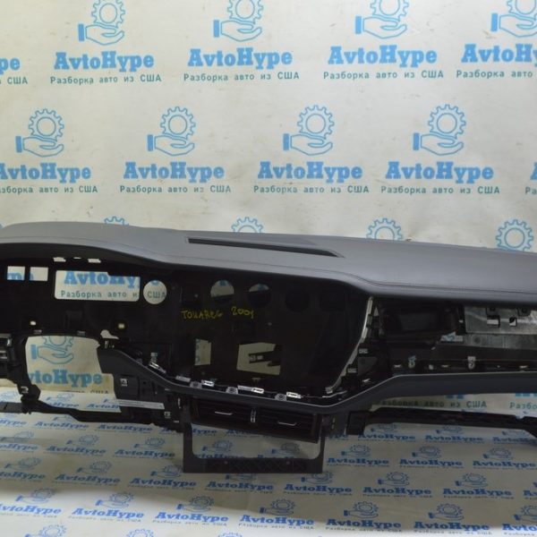 Торпедо передняя панель с Airbag VW Touareg 18- черн (01) НЕ ПОД ПРОЕКЦИЮ