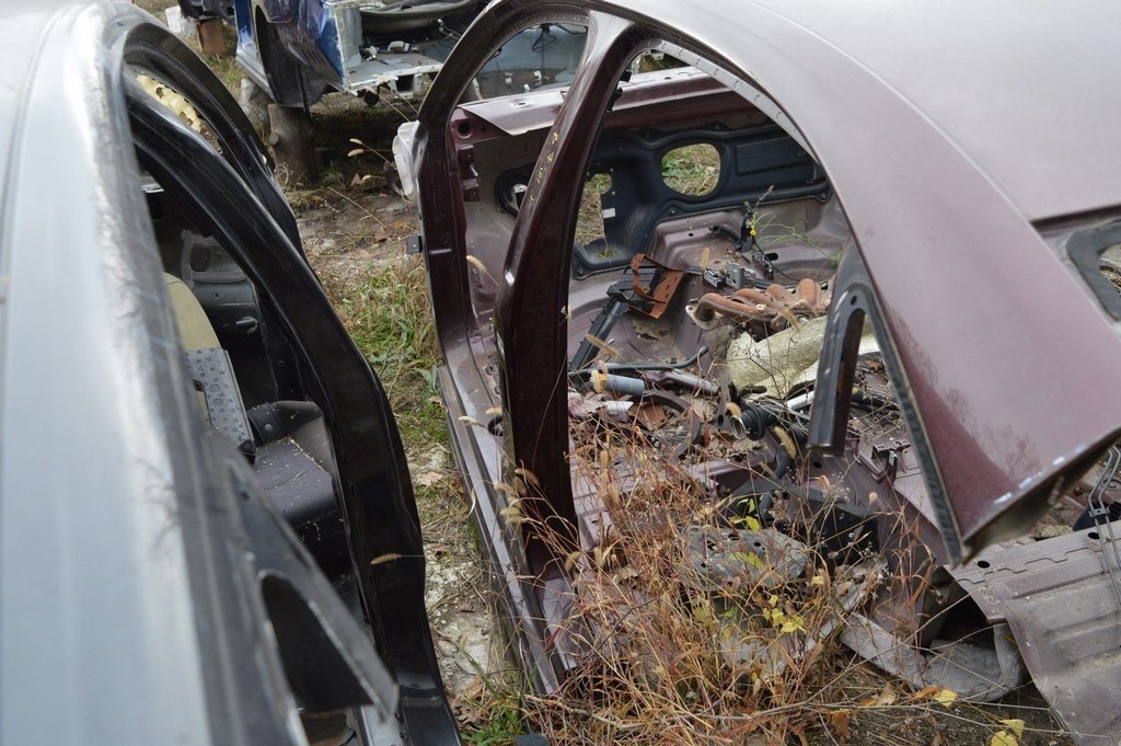 Стойка кузовная центральная левая VW Passat b7 USA (01) бургунди