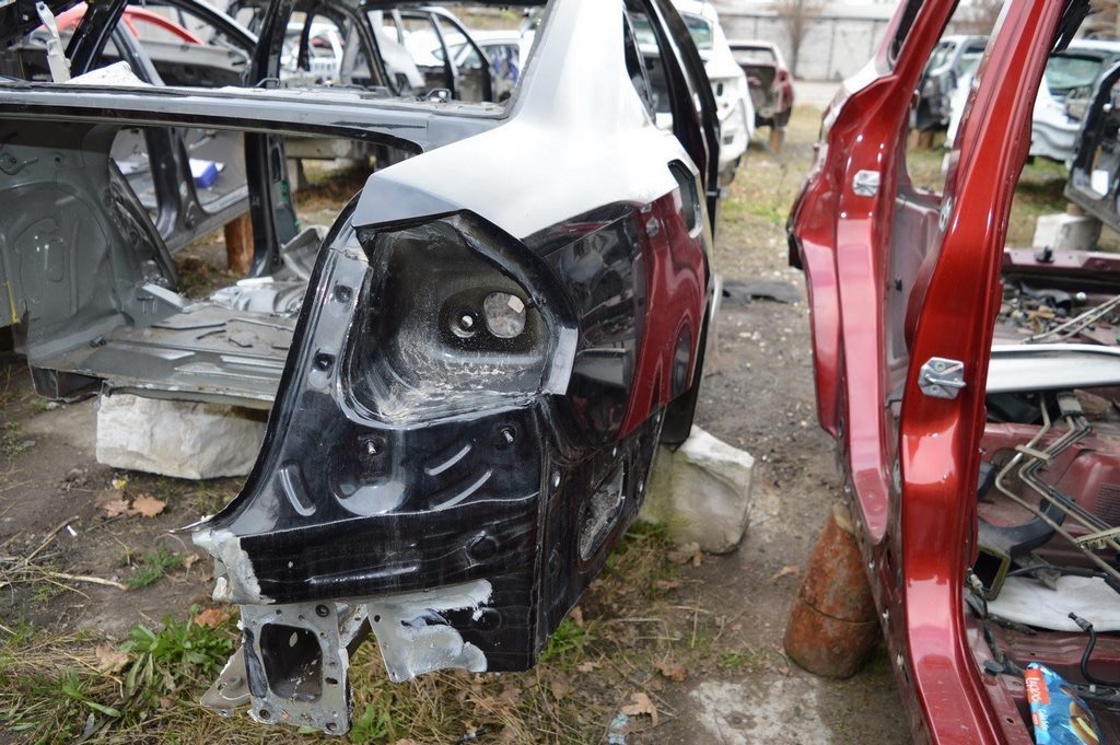 Четверть крыло задняя правая VW Passat b7 USA (04) черная