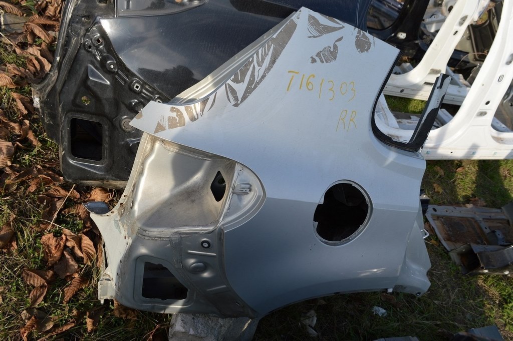 Четверть крыло задняя правая VW Tiguan 09-17 (03) серебро без заката