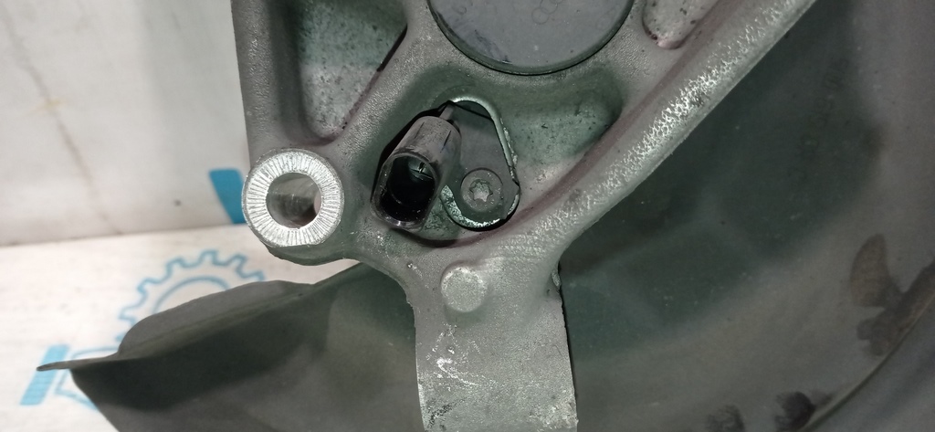 Датчик ABS зад лев VW Tiguan 09-17