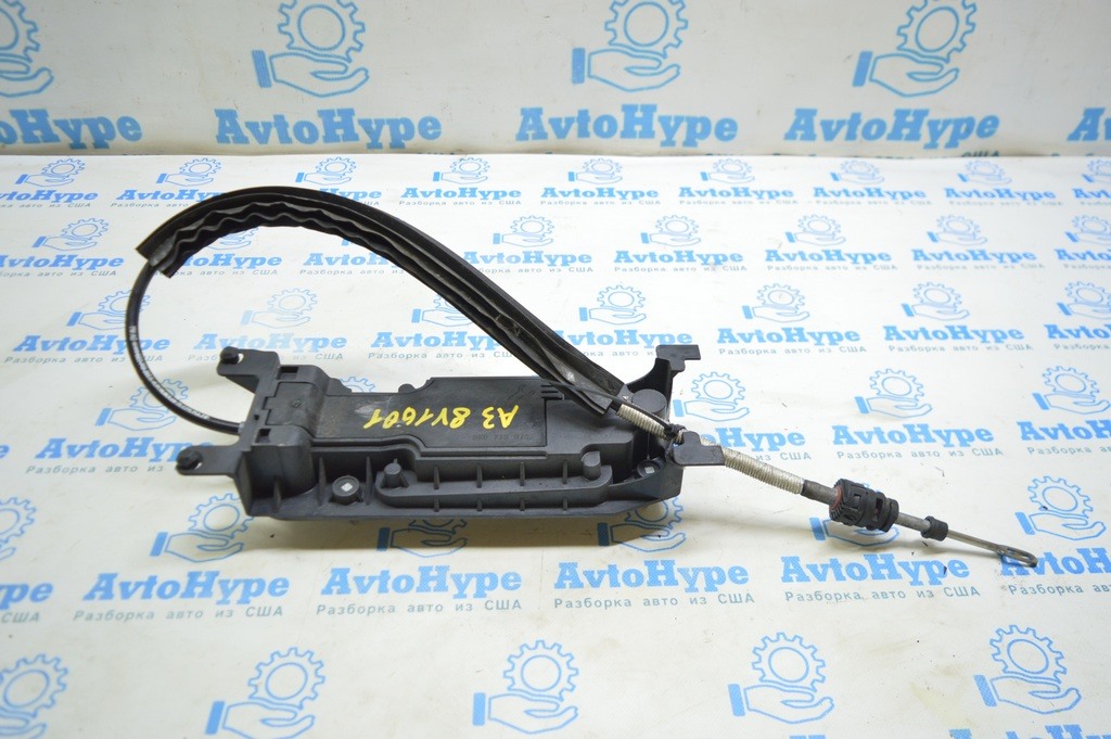 Шифтер КПП Audi A3 8V 15-20 под 6 ступ, с тросом 8V1-713-023-AN