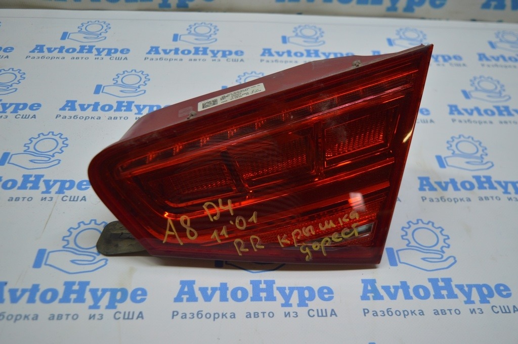 Фонарь внутренний (крышка багажника) правый Audi A8 D4 10-14 (01) европа 4H0945094