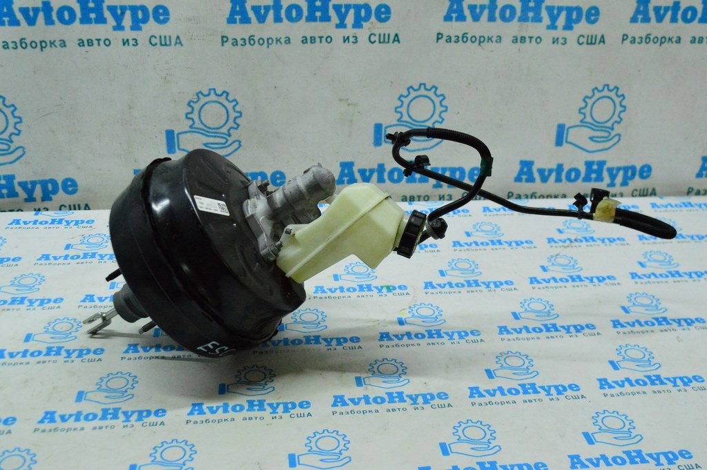 Главный тормозной цилиндр с бачком Ford Escape MK4 20- JX6Z-2140-K