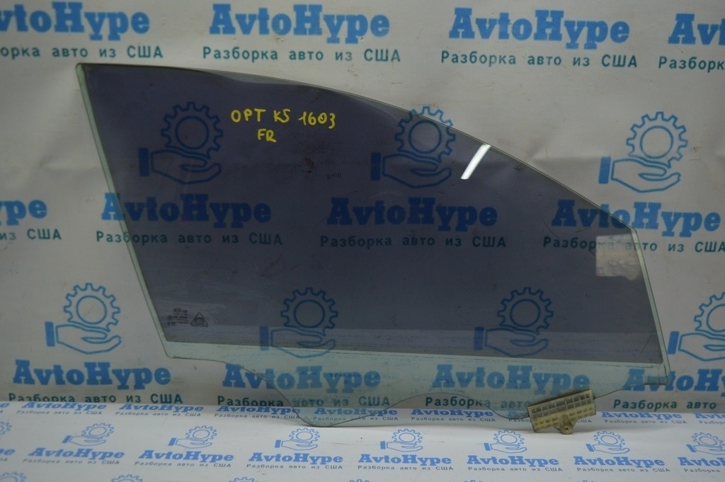 Стекло двери перед прав Kia Optima 16- 82420-D5010