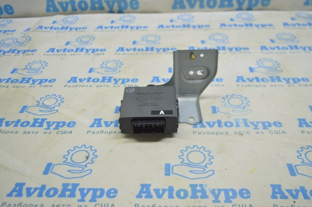 Headlamp Leveling Control Module Unit Lexus RX400h 04-09 (01) 89960-48040
